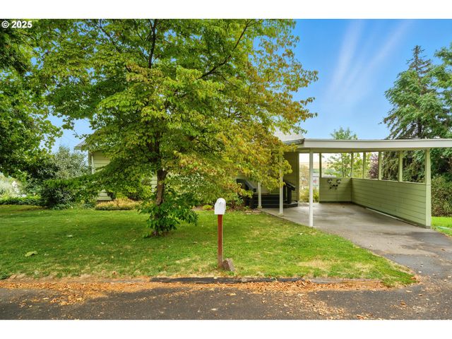 1009 COLLEGE St, Milton Freewater, OR 97862