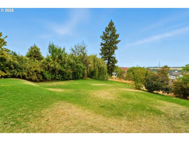 1009 COLLEGE St, Milton Freewater, OR 97862