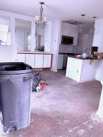 5254 Lake Victoria ARCH, Virginia Beach, VA 23464