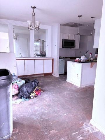 5254 Lake Victoria ARCH, Virginia Beach, VA 23464