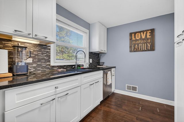 2634 Silver Creek Drive, Franklin Park, IL 60131