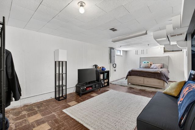 2634 Silver Creek Drive, Franklin Park, IL 60131