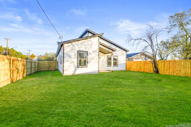 202 Bundy, San Antonio, TX 78220