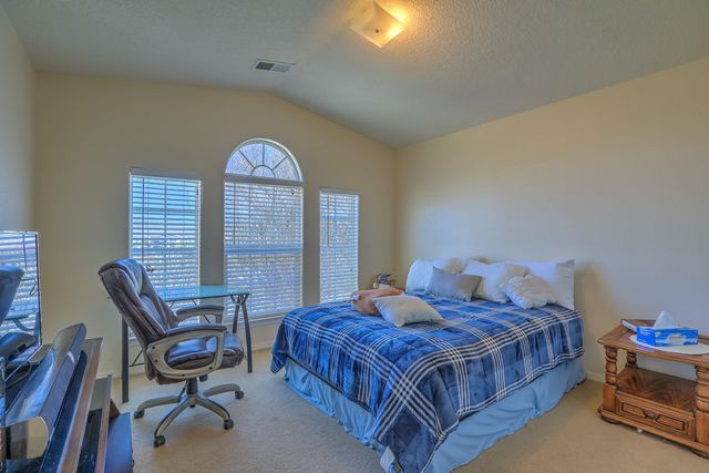 1143 Zaragoza Street SW, Albuquerque, NM 87121