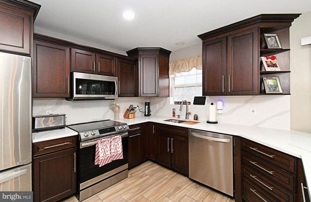 340 VANDERBILT LN, Harleysville, PA 19438