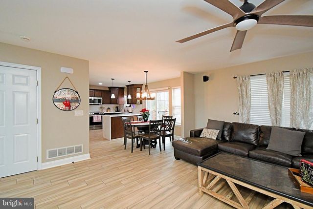 340 VANDERBILT LN, Harleysville, PA 19438