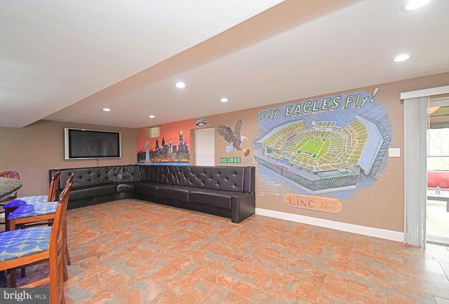 340 VANDERBILT LN, Harleysville, PA 19438