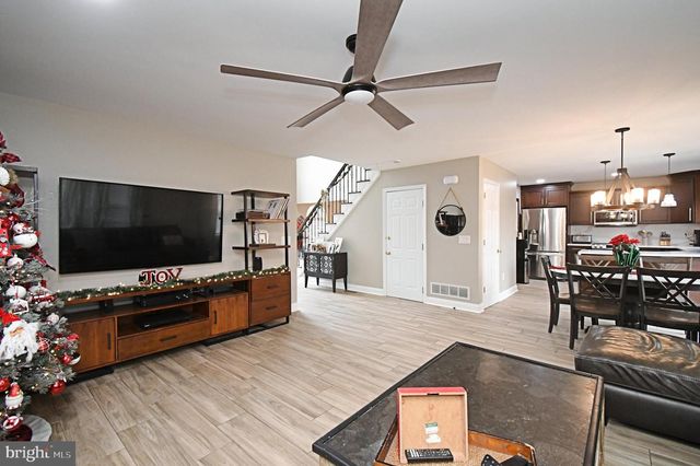 340 VANDERBILT LN, Harleysville, PA 19438