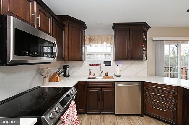 340 VANDERBILT LN, Harleysville, PA 19438