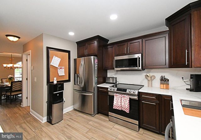 340 VANDERBILT LN, Harleysville, PA 19438