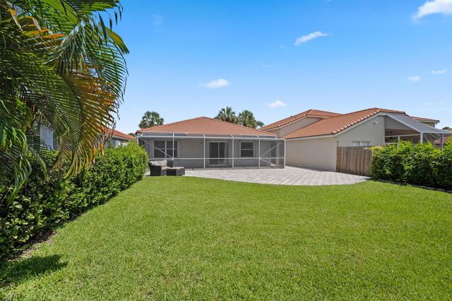 3800 Miramontes Circle, Wellington, FL 33414