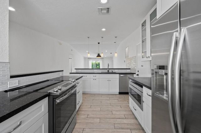 3800 Miramontes Circle, Wellington, FL 33414