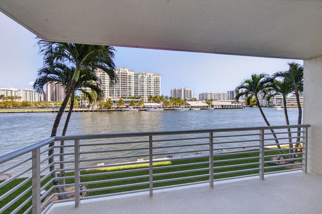 2900 NE 30th Street L-2, Fort Lauderdale, FL 33306