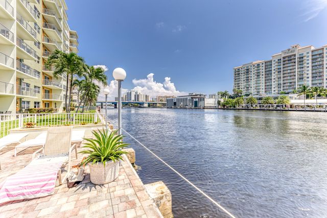 2900 NE 30th Street L-2, Fort Lauderdale, FL 33306