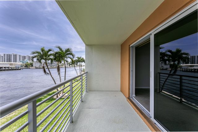 2900 NE 30th Street L-2, Fort Lauderdale, FL 33306