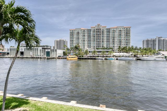 2900 NE 30th Street L-2, Fort Lauderdale, FL 33306