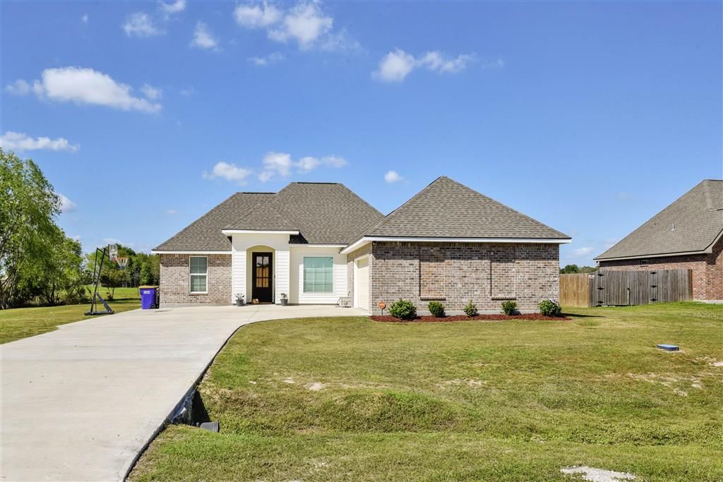 18966 Kayla Street, Iowa, LA 70647