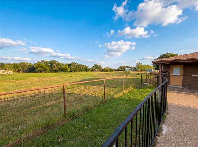 8017 E FM 917, Alvarado, TX 76009
