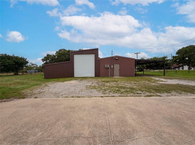 8017 E FM 917, Alvarado, TX 76009