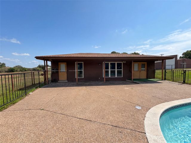 8017 E FM 917, Alvarado, TX 76009