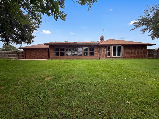 8017 E FM 917, Alvarado, TX 76009