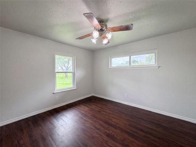8017 E FM 917, Alvarado, TX 76009