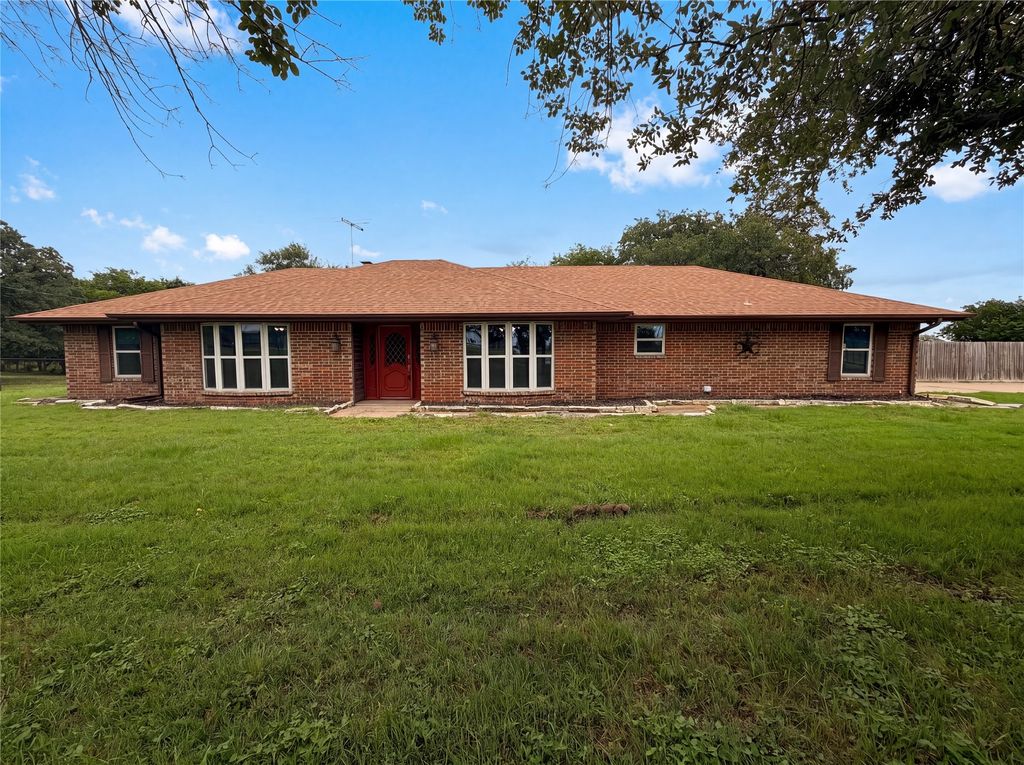 8017 E FM 917, Alvarado, TX 76009