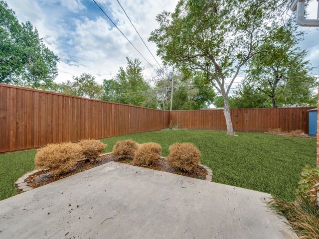 1718 Pat Drive, Dallas, TX 75228