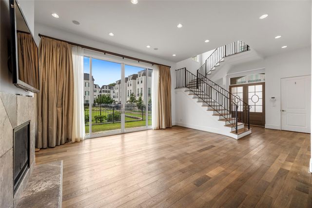 11107 Savannah Oaks Lane, Houston, TX 77043