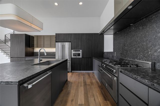 11107 Savannah Oaks Lane, Houston, TX 77043