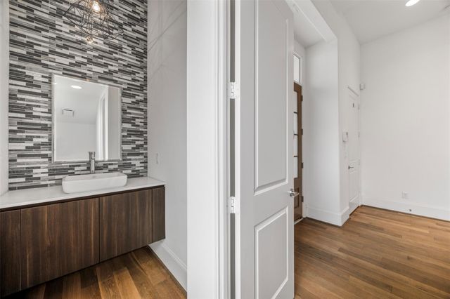 11107 Savannah Oaks Lane, Houston, TX 77043