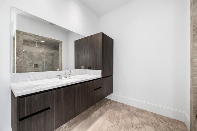 11107 Savannah Oaks Lane, Houston, TX 77043