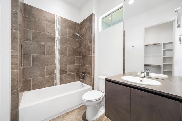 11107 Savannah Oaks Lane, Houston, TX 77043