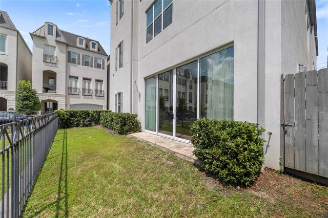 11107 Savannah Oaks Lane, Houston, TX 77043