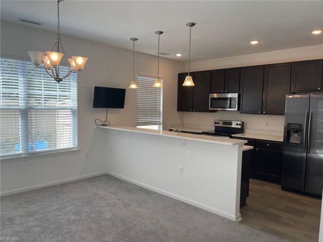 413 Heartfield DR, Chesapeake, VA 23322
