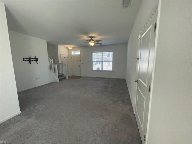 413 Heartfield DR, Chesapeake, VA 23322