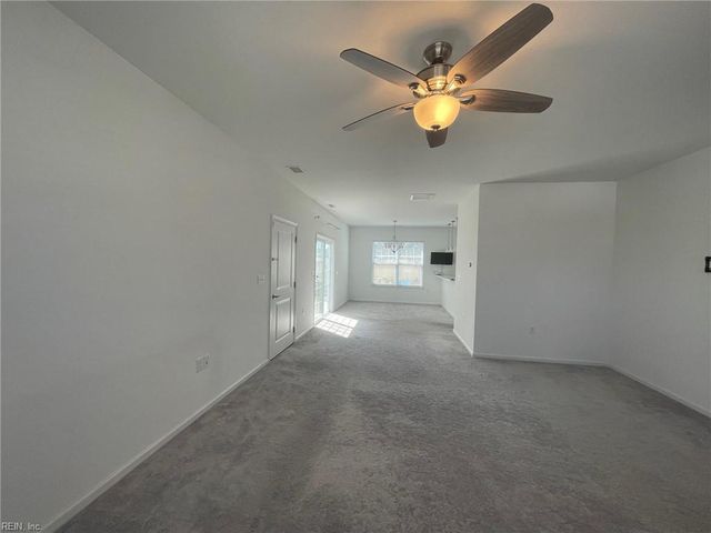413 Heartfield DR, Chesapeake, VA 23322