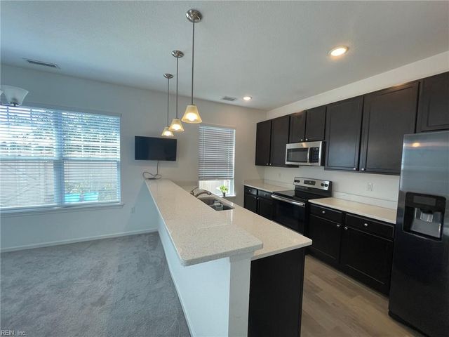 413 Heartfield DR, Chesapeake, VA 23322