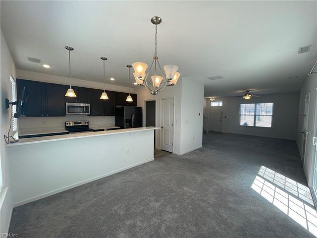 413 Heartfield DR, Chesapeake, VA 23322