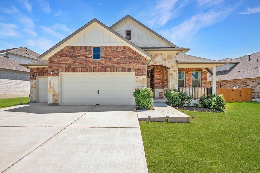 1069 Pink Granite BLVD, Dripping Springs, TX 78620