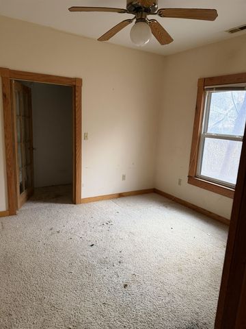 1118 E 10th Ave, Winfield, KS 67156