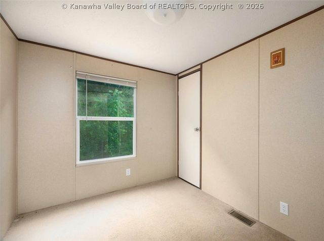 247 Upper Falcon Drive, Charleston, WV 25312