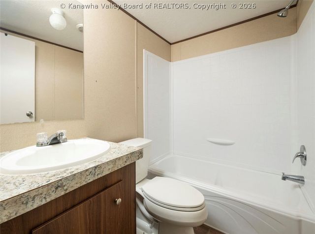 247 Upper Falcon Drive, Charleston, WV 25312