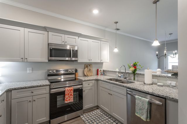 6450 Dharma 28, East Ridge, TN 37412