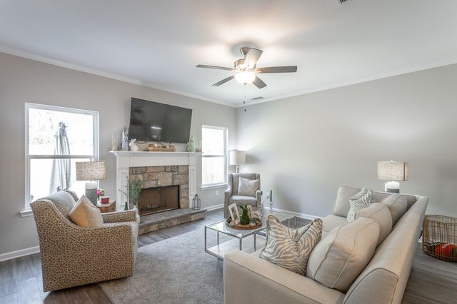 6450 Dharma 28, East Ridge, TN 37412