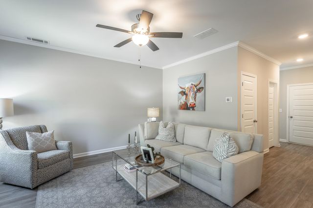6450 Dharma 28, East Ridge, TN 37412