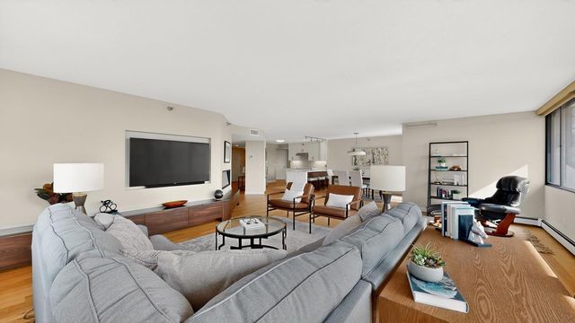 600 4th Street SW 408, Rochester, MN 55902