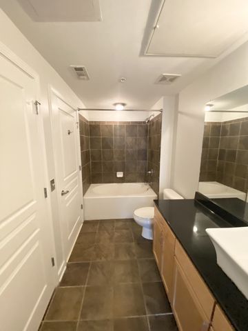 3000 Vanderbilt Pl Apt 241, Nashville, TN 37212