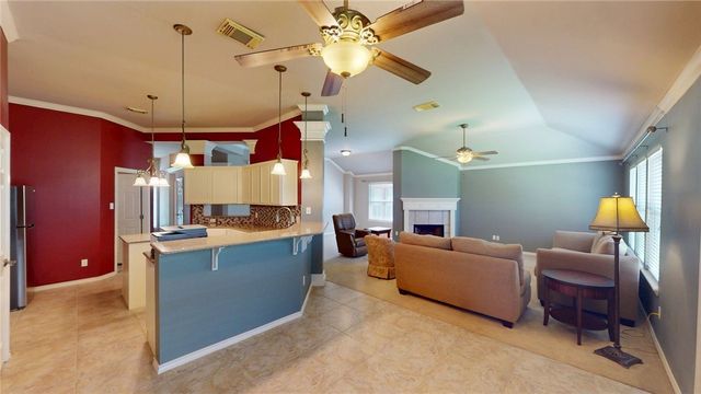 5925 Bishops Mill Dr, Corpus Christi, TX 78414