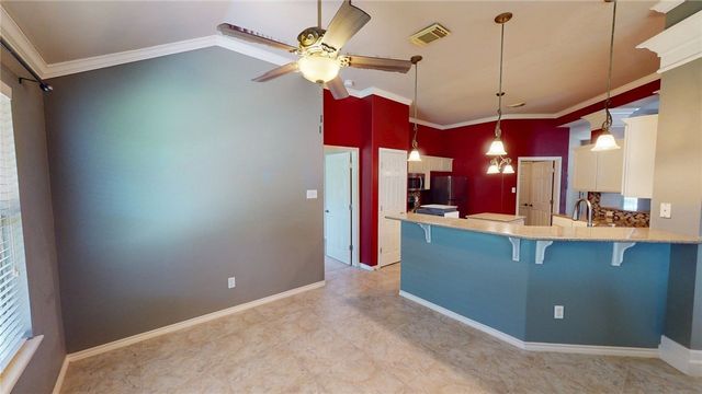 5925 Bishops Mill Dr, Corpus Christi, TX 78414